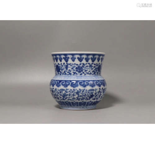 A Chinese Blue and White Porcelain Vessel