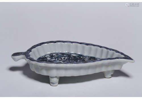 A Chinese Blue and White Porcelain Basin