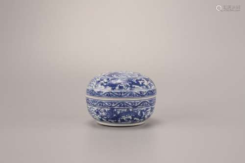 A Chinese Blue and White Porcelain Box
