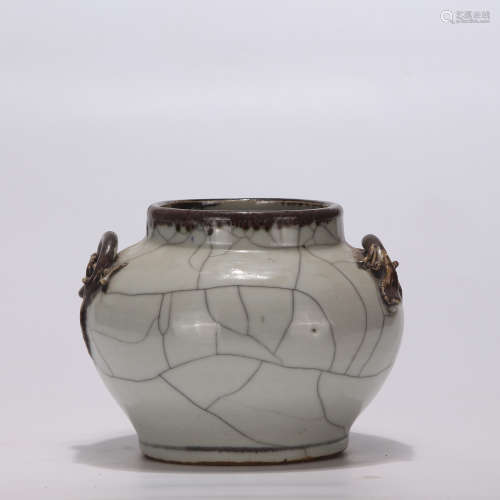 A Chinese White Glazed Porcelain Jar