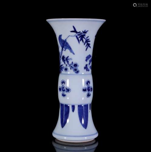 A Chinese Blue and White Porcelain Beaker Vase 