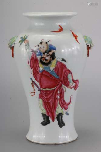 A Chinese Famille Rose Porcelain Vase