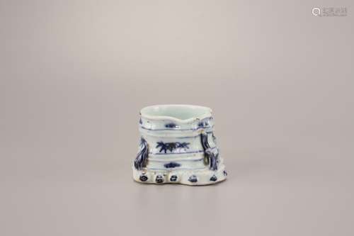 A Chinese Blue and White Porcelain Brush Pot