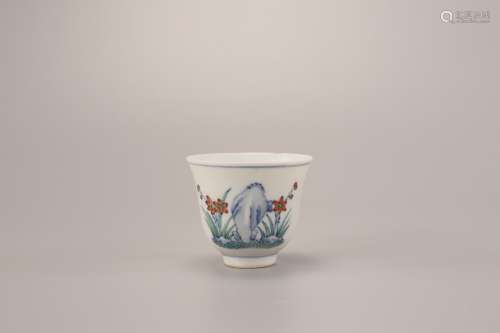 A Chinese Floral Porcelain Cup