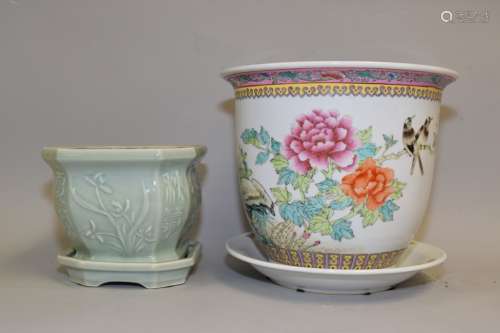 20th C. Chinese Famille Rose and Pea Glaze Flower Pot