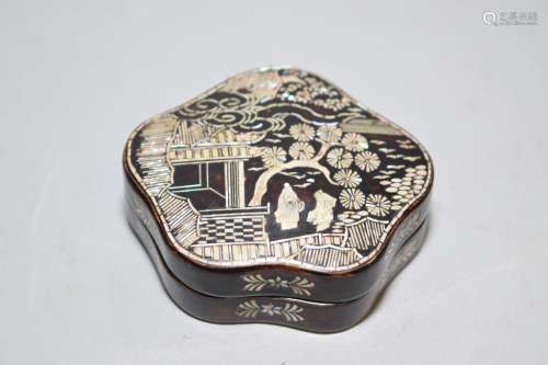 Qing Chinese Mother-of-Pearl Inlay Seal Ink Box