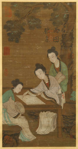 A CHINESE SCROLL PAINTING OF BEAUTY FIGURE UNDER THE PINE BY QIU YING