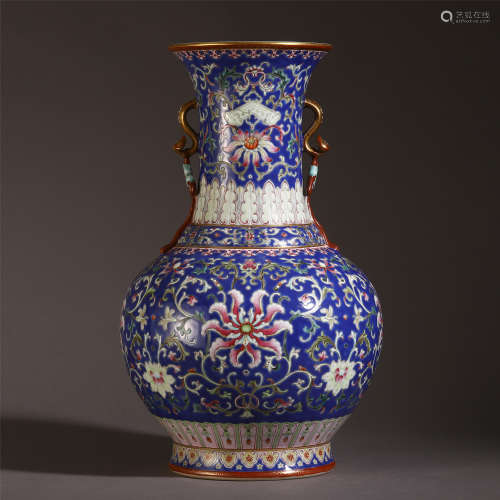 CHINESE PORCELAIN FAMILLE ROSE FLOWER DOUBLE HANDLE VASE