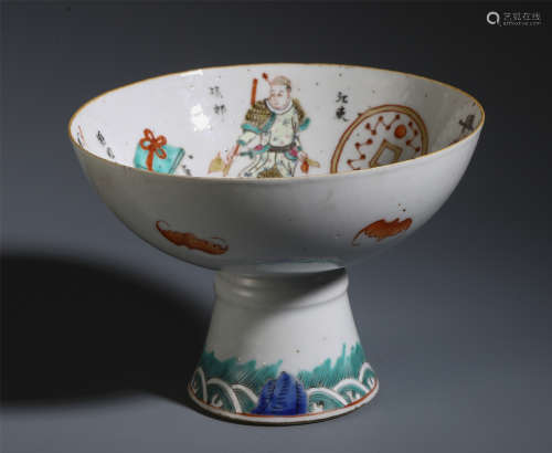 CHINESE PORCELAIN FAMILLE ROSE FLOWER STEM CUP