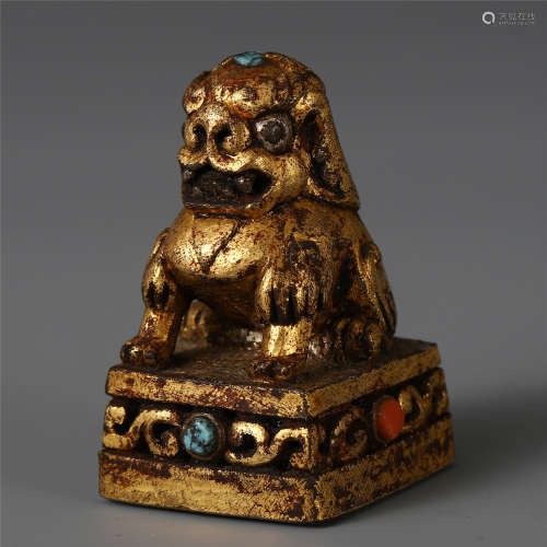 CHINESE SILVER GILT CARVED BEAST GEM STONE INLAID SEAL