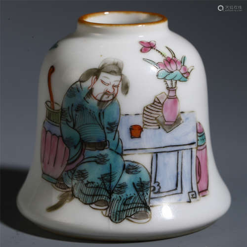 CHINESE PORCELAIN FLOWER AND SCHOLARS WATER POT