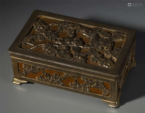 CHINESE ROSEWOOD CARVED FLOWER AND BIRD LIDDED BOX