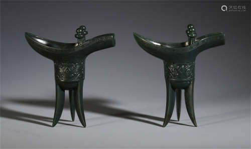A PAIR OF CHINESE IN BOX CASE CARVED WINE VESSEL JUE