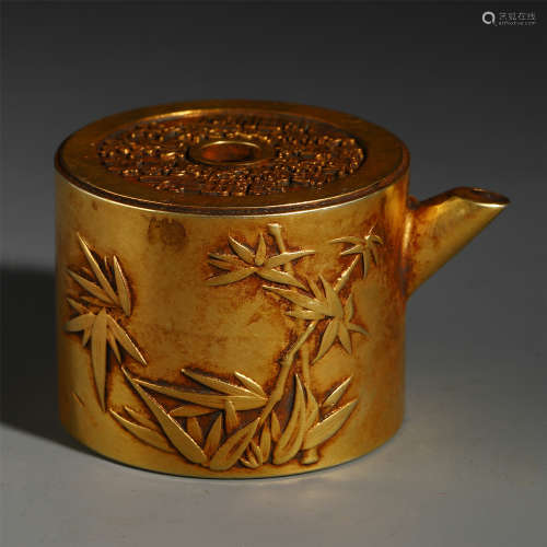 A FINE CHINESE GILT BRONZE CARVED BAMBOOS TEAPOT