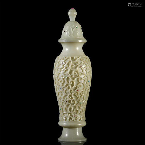 A FINE CHINESE WHITE JADE CARVED GE…