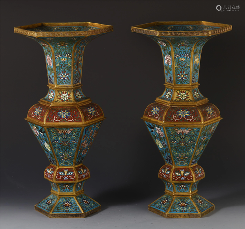 PAIR OF CHINESE CLOISONNE FLOWER GU…