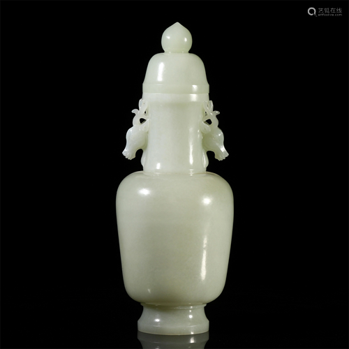 A FINE CHINESE WHITE JADE CARVED DO…