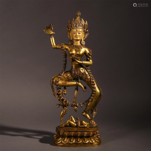 A CHINEE TIBETAN GILT BRONZE BUDDHA O…