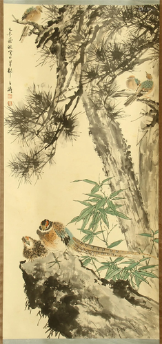 CHINESE SCROLL PAINTING OF BIRDS UND…