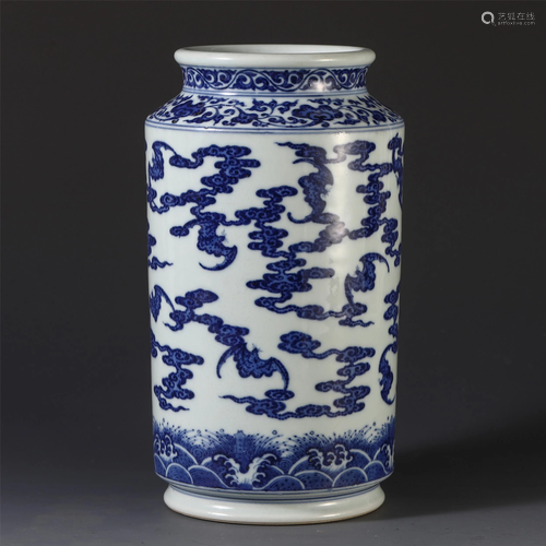 A CHINESE PORCELAIN BLUE AND W…