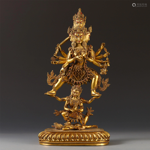 A LARGE CHINESE TIBETAN GILT BRONZE BU…