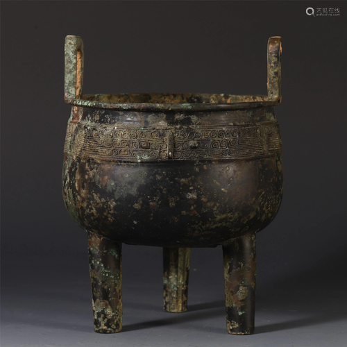 A RARE CHINESE ANCIENT BRONZE DOUB…