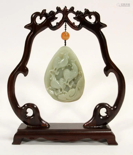 ROOSTER FORM JADE PENDANT H 3.25