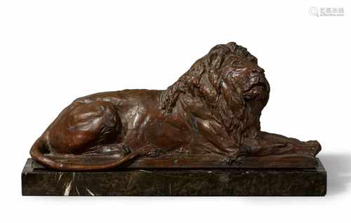 A bronze model of a lionBronze with fine brown patina on a white-veined brown marble base. Signed