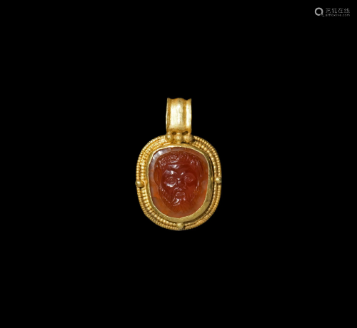 Roman Gold Pendant with Gemstone