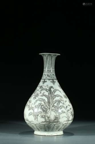 A CHINESE UNDERGLAZE-RED PEAR-SHAPE VASE