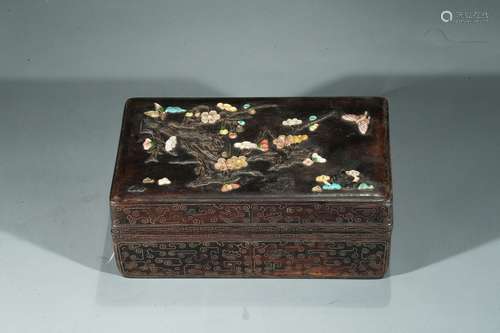 A CHINESE ZITAN HARDSTONE AND SILVER INLAID BOX