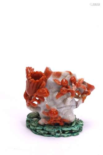 A CHINESE CARNELIAN AGATE WASHER WITH STAND