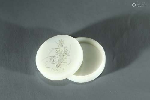 A CHINESE WHITE JADE PASTE INK BOX