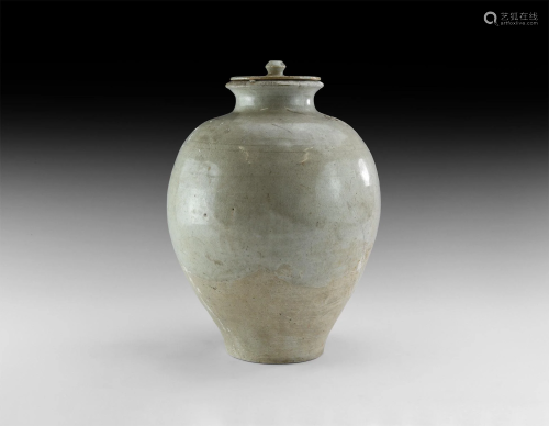 Chinese Tang Ceramic Whiteware Jar