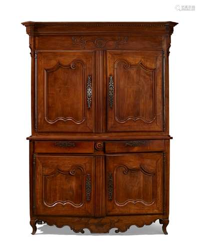 A French Provincial cabinet