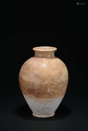 A WHITE-GLAZED STONEWARE VASE