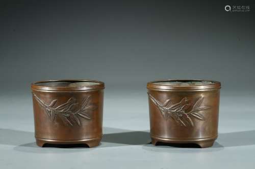 A PAIR OF CHINESE BRONZE 'BAMBOO' CENSERS