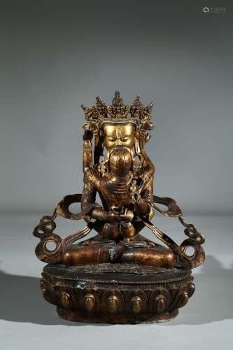 A GILT BRONZE FIGURE OF CHAKRASAMVARA