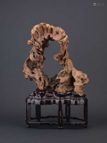 A NATURALISTIC WOOD CARVED 'MOUNTAIN' DISPLAY