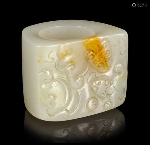 A White Jade Archer's Ring Diam. interio…