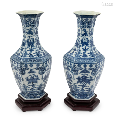 A Pair of Blue and White Porcelain 'Floral an…