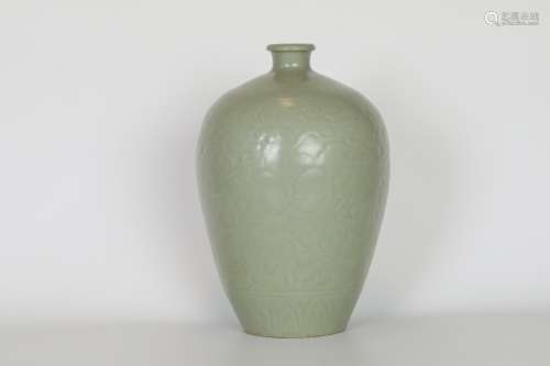 Ming Longquan Kiln Bottle