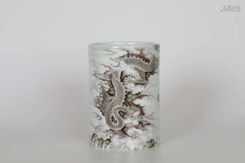 Qianlong,Dragon pattern porcelain pen holder