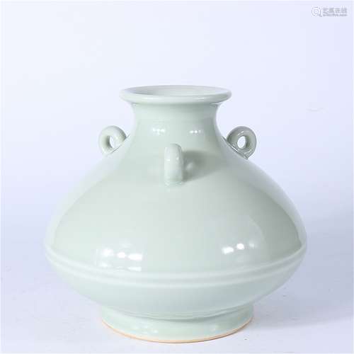 A Chinese White Glazed Porcelain Vase