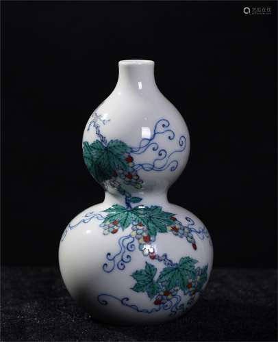 A Chinese Dou-Cai Glazed Porcelain Double Gourd Bottle