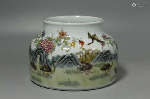 A Chinese Famille-Rose Porcelain Jar