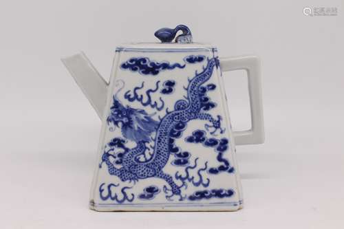 A Chinese Blue and White Porcelain Square Teapot