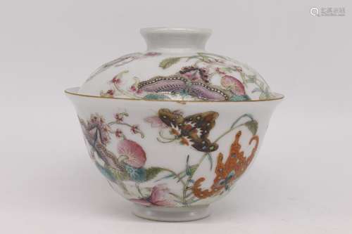 A Chinese Famille-Rose Porcelain Bowl with Cover