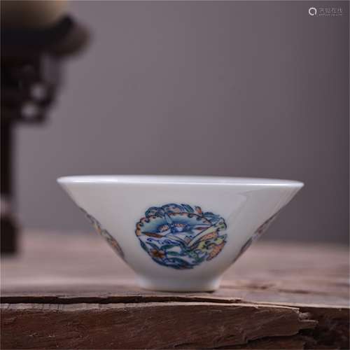 A Chinese Dou-Cai Glazed Porcelain Cup