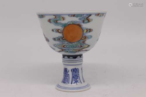 A Chinese Dou-Cai Glazed Porcelain Wine Cup